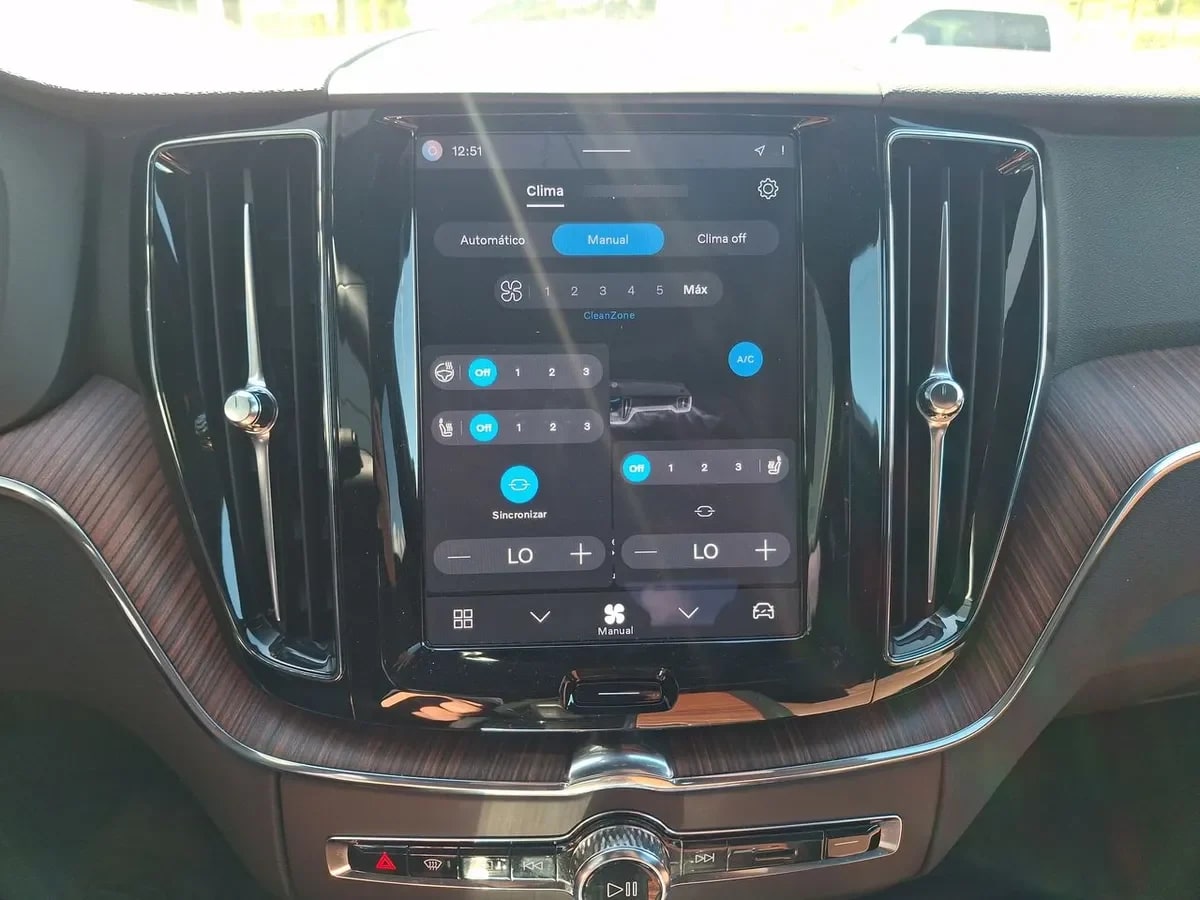 Volvo Xc60 2.0 T8 Recharge Plus Hybrid Awd At 5p año 2026