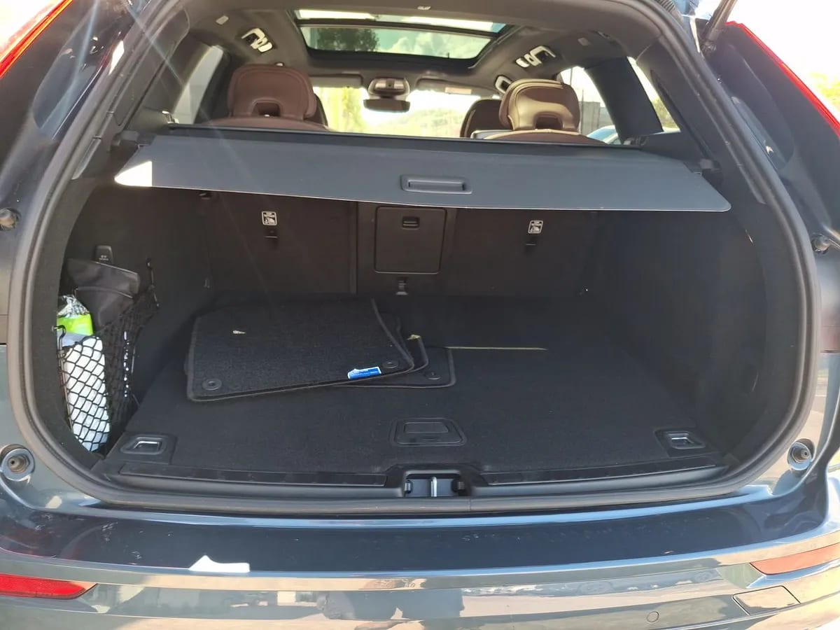 Volvo Xc60 2.0 T8 Recharge Plus Hybrid Awd At 5p año 2026