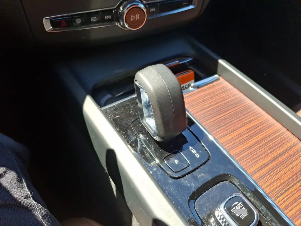 Volvo Xc60 2.0 T8 Recharge Plus Hybrid Awd At 5p año 2026