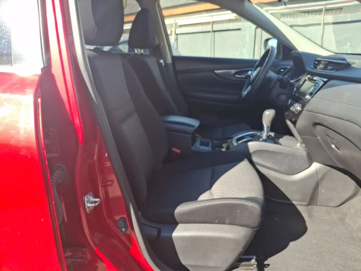 Nissan X-Trail 2.5 Sense Mc 4x2 Cvt At 5p año 2022