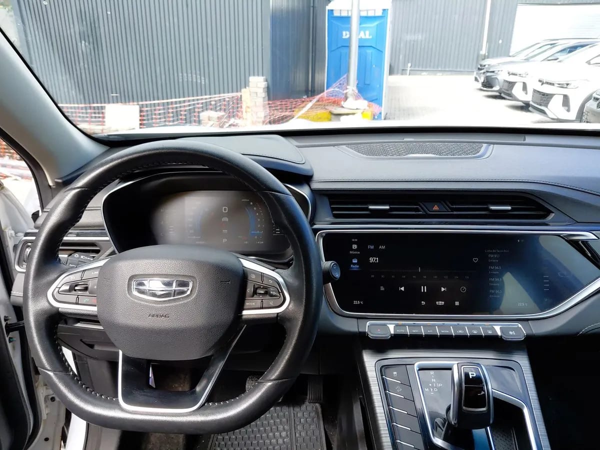 Geely Azkarra 1.5t Comfort 4x2 6at 5p año 2023