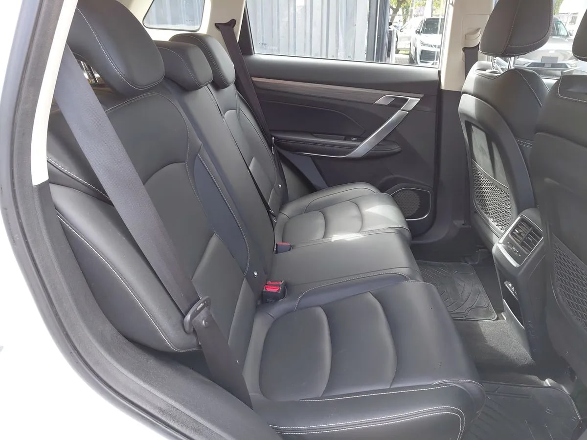 Geely Azkarra 1.5t Comfort 4x2 6at 5p año 2023