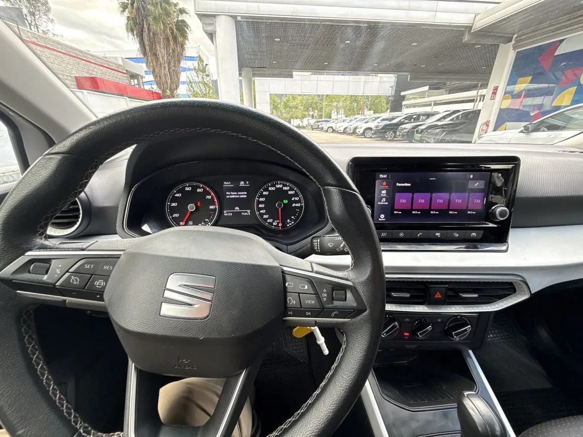 Seat Arona 1.0 Tsi Style 4x2 At 5p año 2023