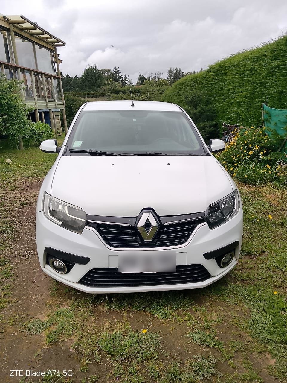 RENAULT SYMBOL 1.6 Intens Black Mt año 2019