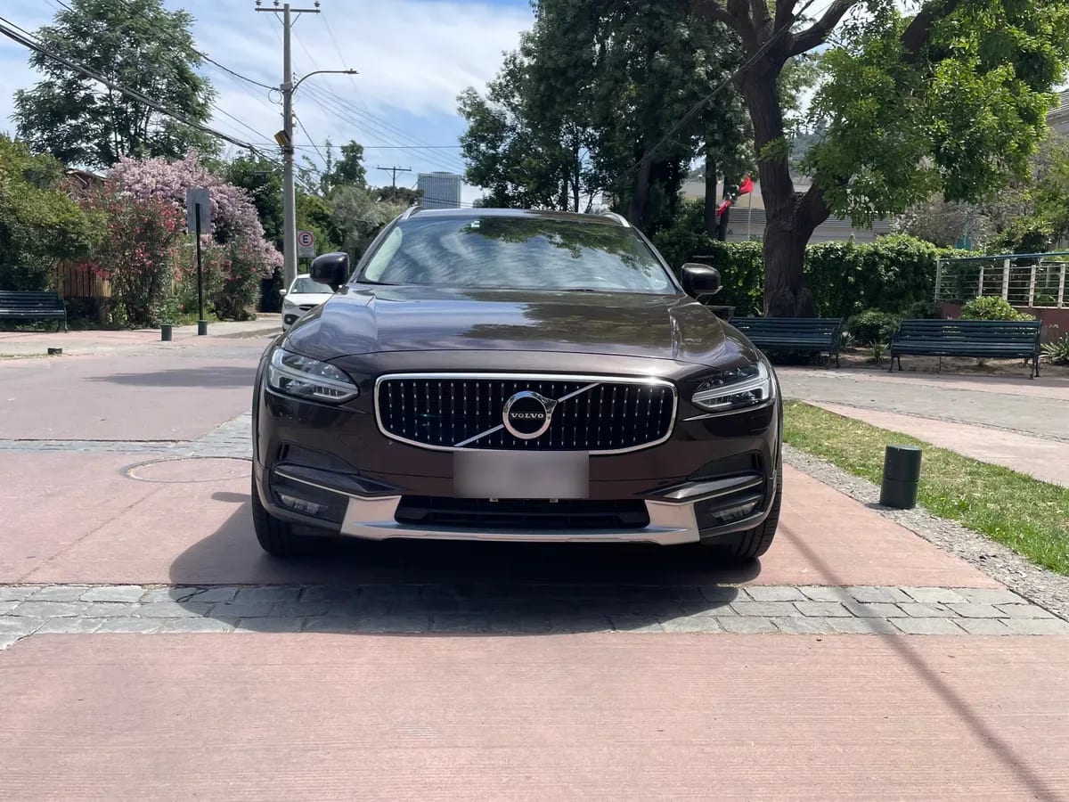 VOLVO V90 2.0 T5 Cross Country Kinetic At 4x4 año 2018
