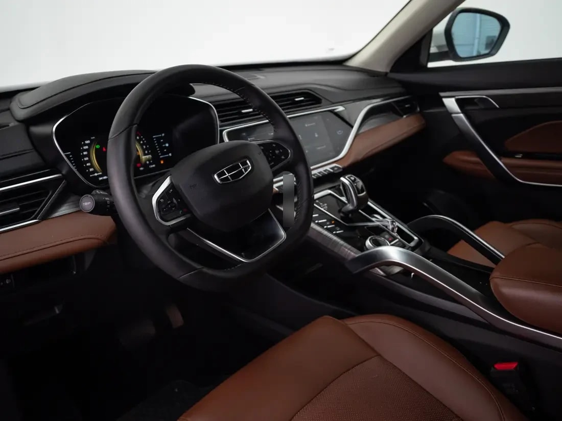 Geely Azkarra 1.5 Turbo Luxury At año 2024