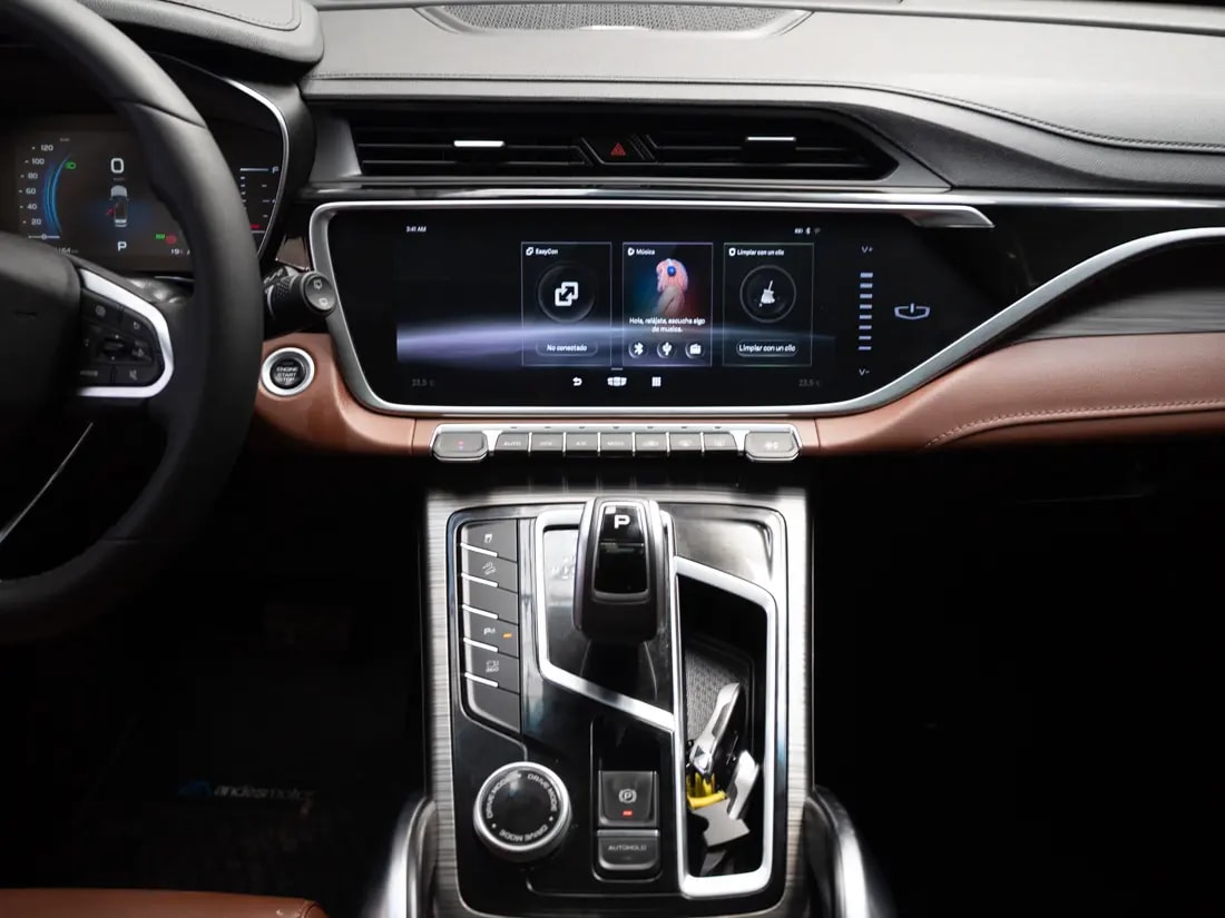 Geely Azkarra 1.5 Turbo Luxury At año 2023