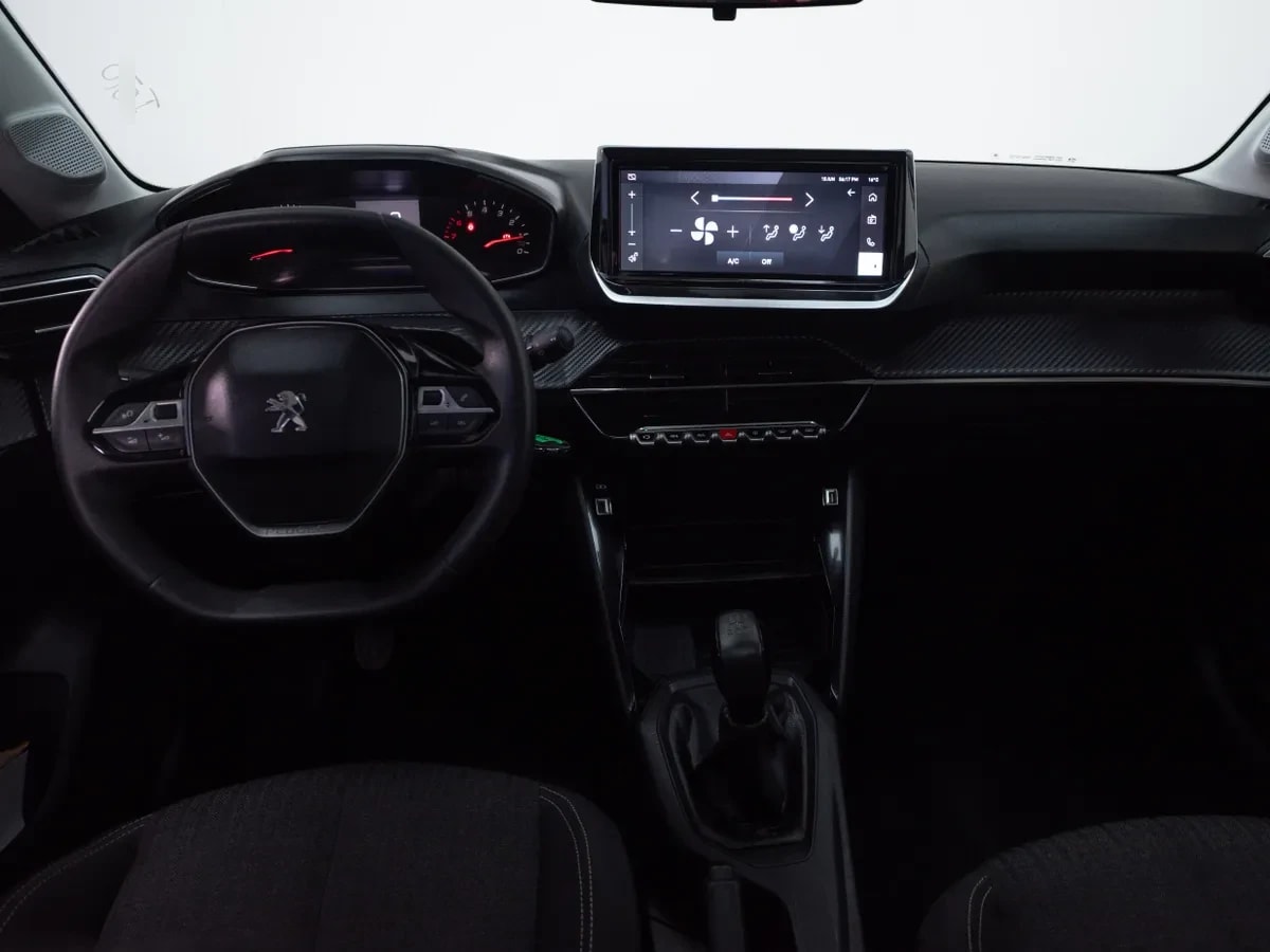 Peugeot 208 Puretech 75 Mt 1.2 año 2023