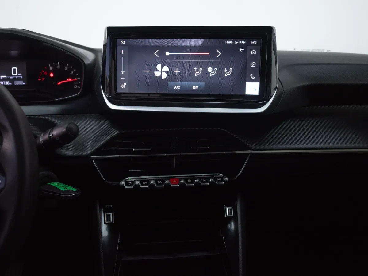 Peugeot 208 Puretech 75 Mt 1.2 año 2023
