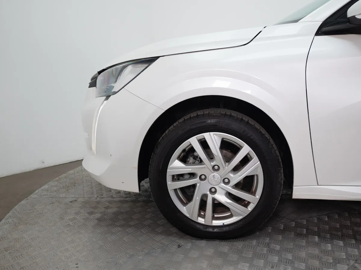 Peugeot 208 Puretech 75 Mt 1.2 año 2023