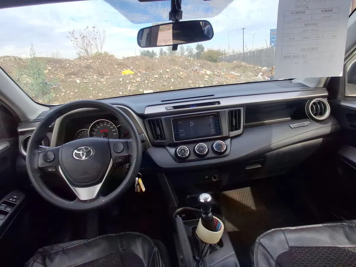 Toyota Rav 4 2.0 Standard 4x2 Mt 5p año 2019