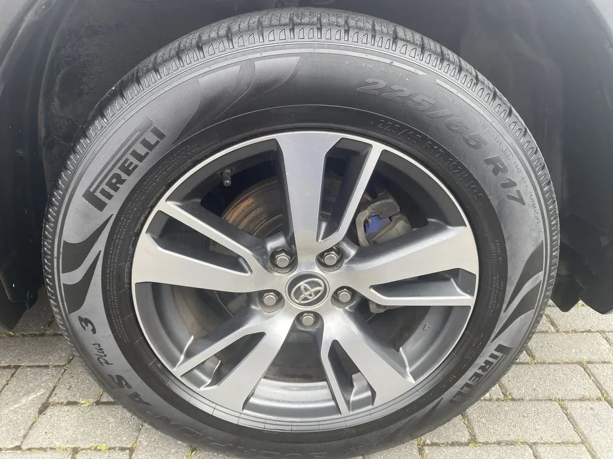 Toyota Rav 4 2.5 4x2 Super Lujo At 5p año 2019