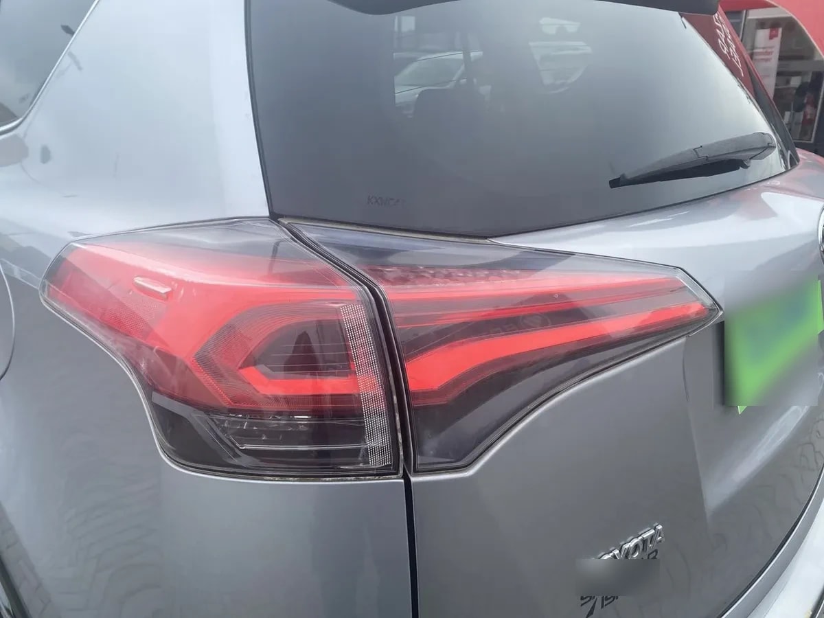Toyota Rav 4 2.5 4x2 Super Lujo At 5p año 2019