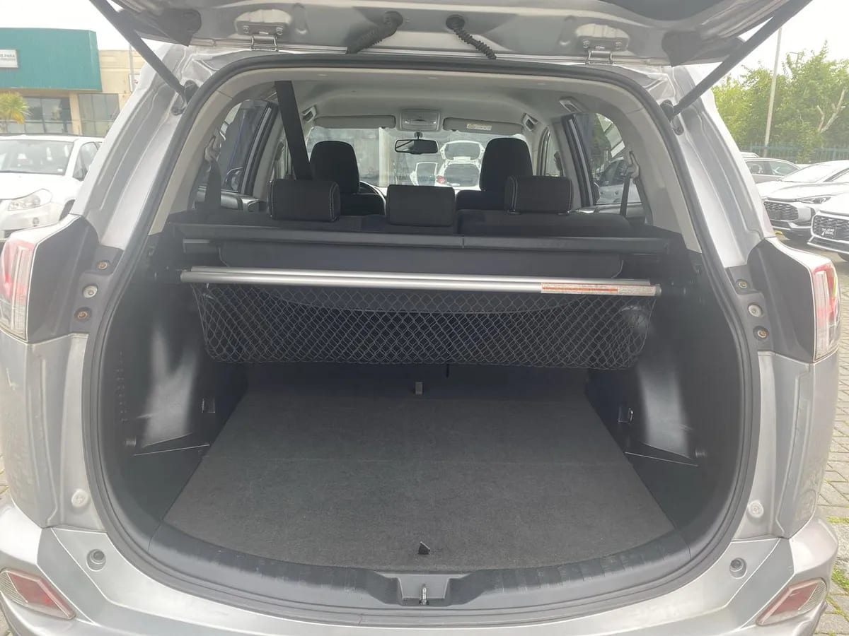 Toyota Rav 4 2.5 4x2 Super Lujo At 5p año 2019