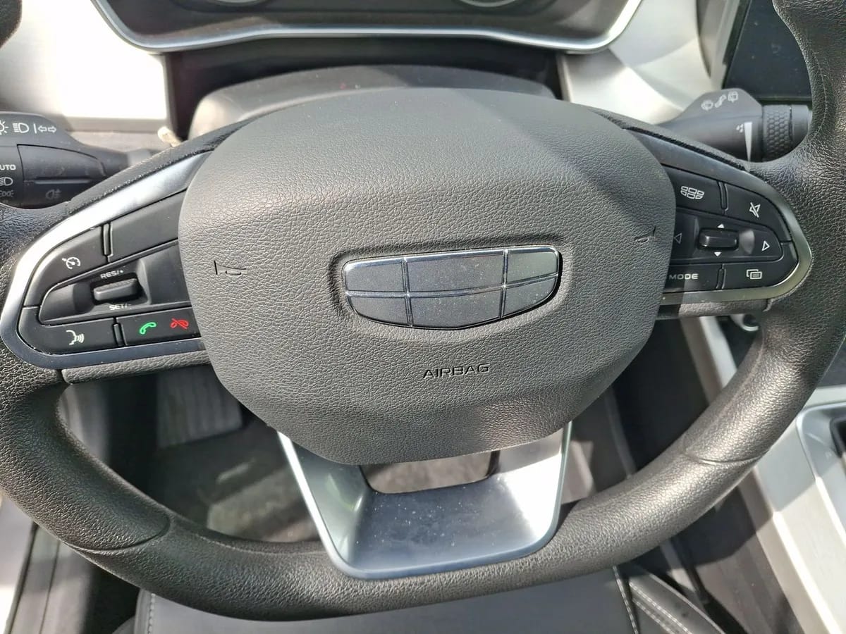 Geely Coolray Lite 1.5 Prime 2wd Cvt At 5p año 2026