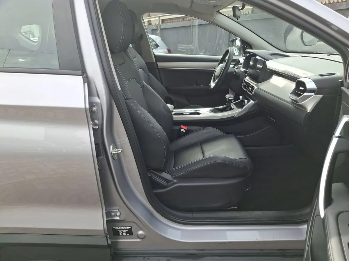 Geely Coolray Lite 1.5 Prime 2wd Cvt At 5p año 2026