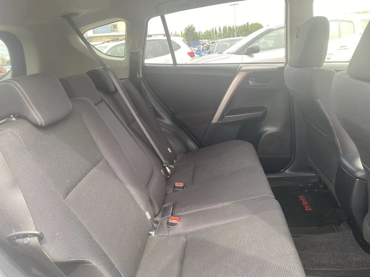 Toyota Rav 4 2.5 4x2 Super Lujo At 5p año 2019