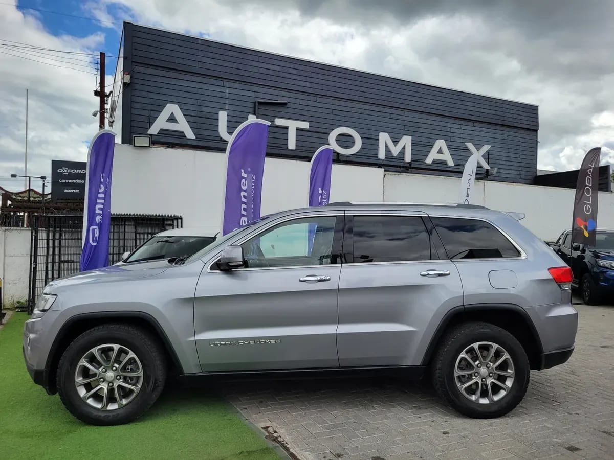 JEEP GRAND CHEROKEE  año 2015