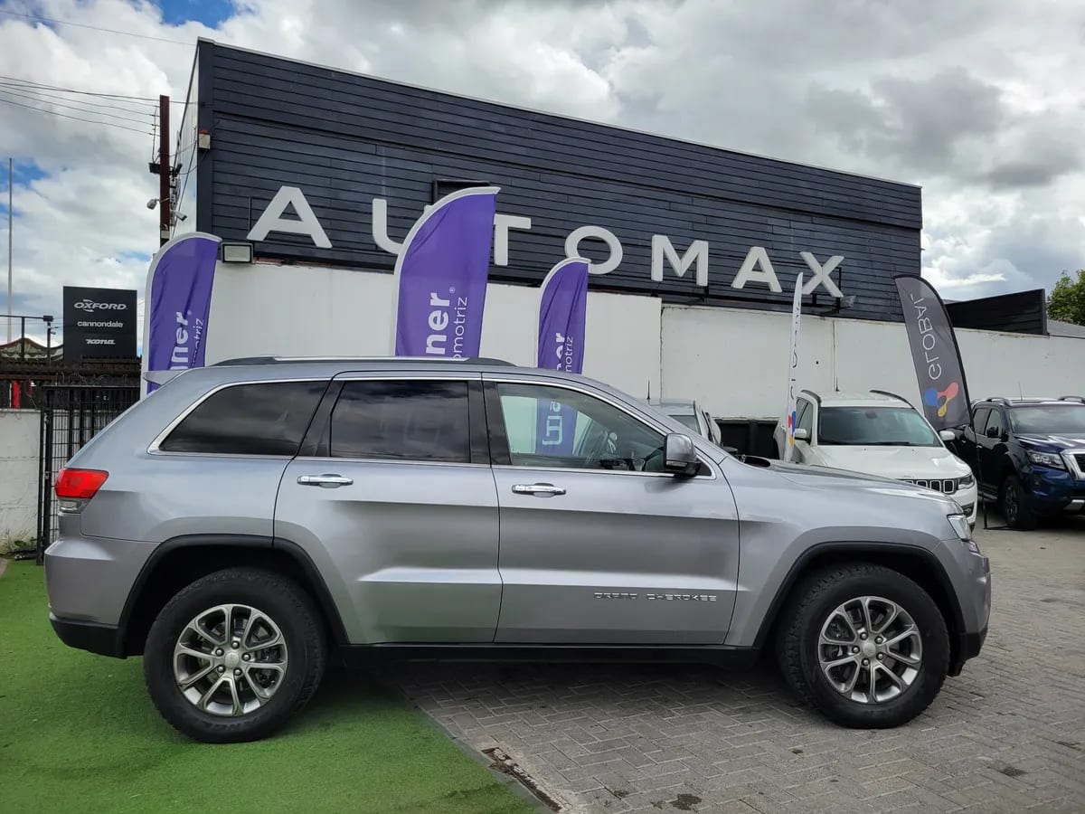 JEEP GRAND CHEROKEE  año 2015