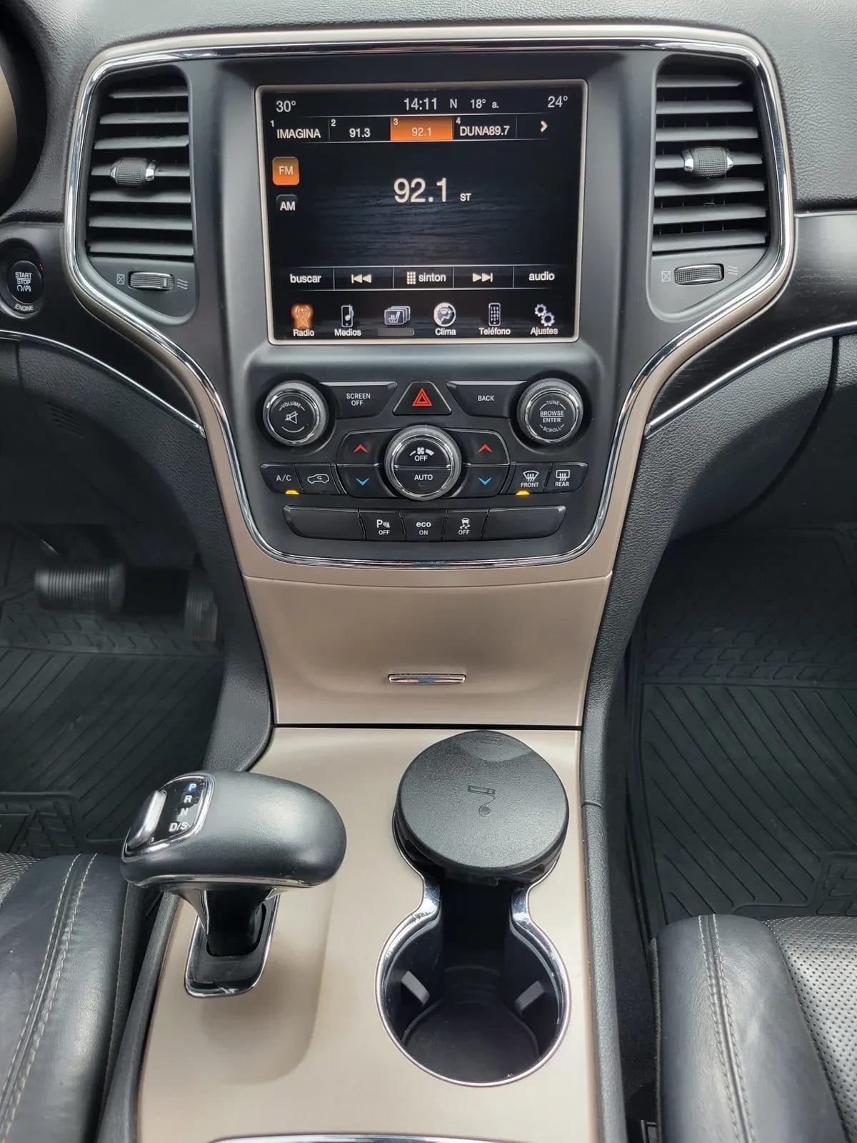 JEEP GRAND CHEROKEE  año 2015