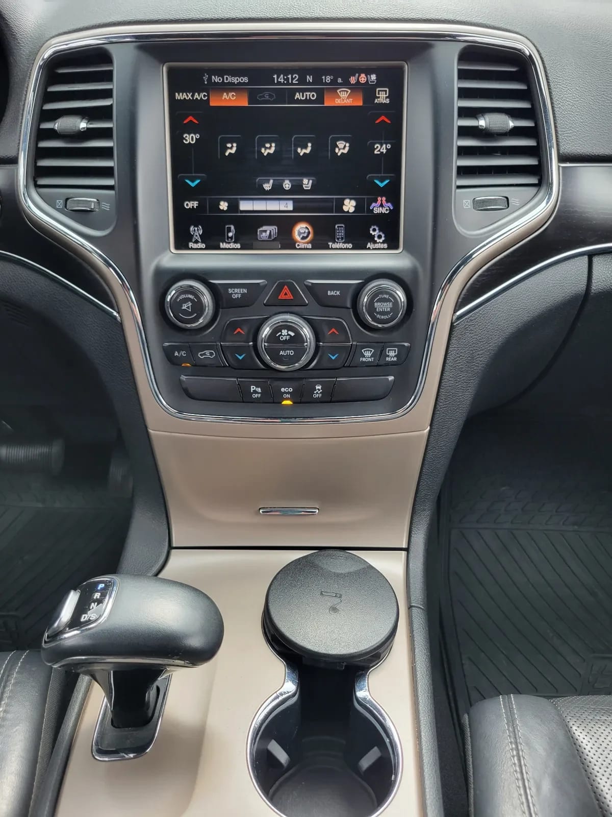 JEEP GRAND CHEROKEE  año 2015