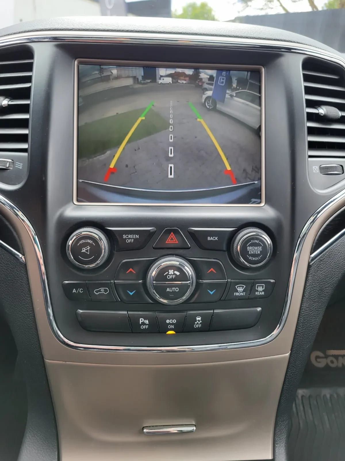 JEEP GRAND CHEROKEE  año 2015