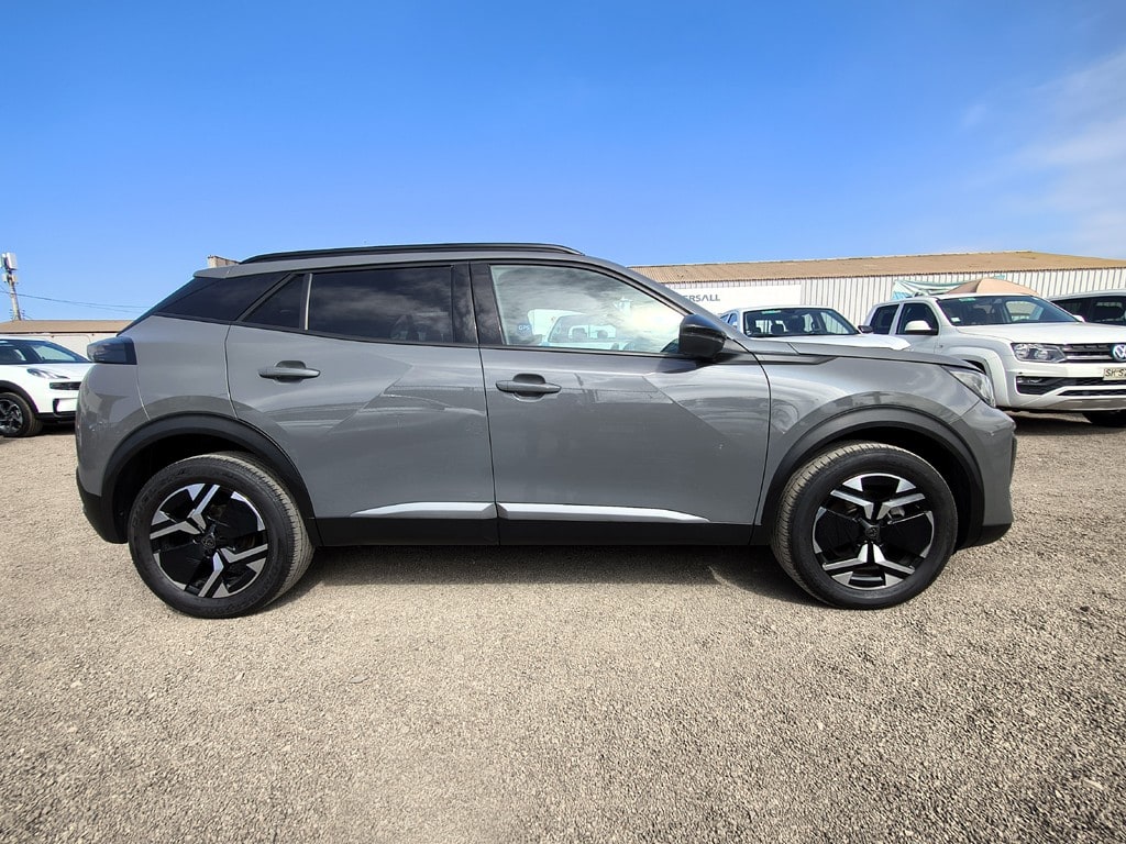 Peugeot 2008 Blue Hdi 1.5 Aut año 2025