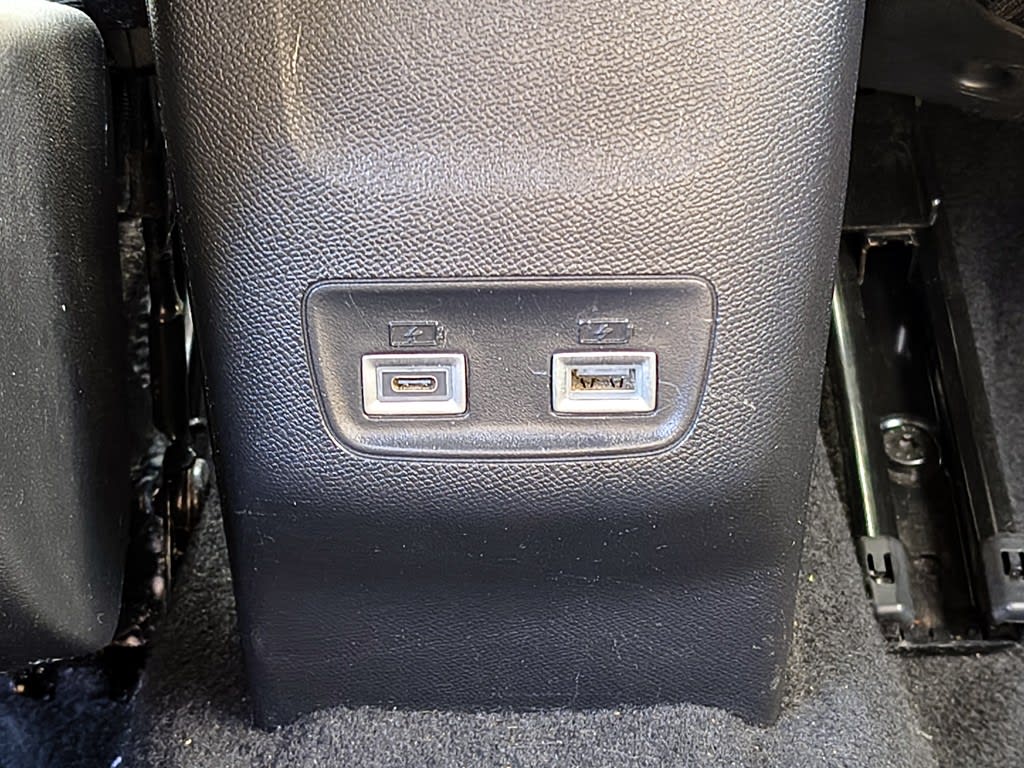 Peugeot 2008 Blue Hdi 1.5 Aut año 2025