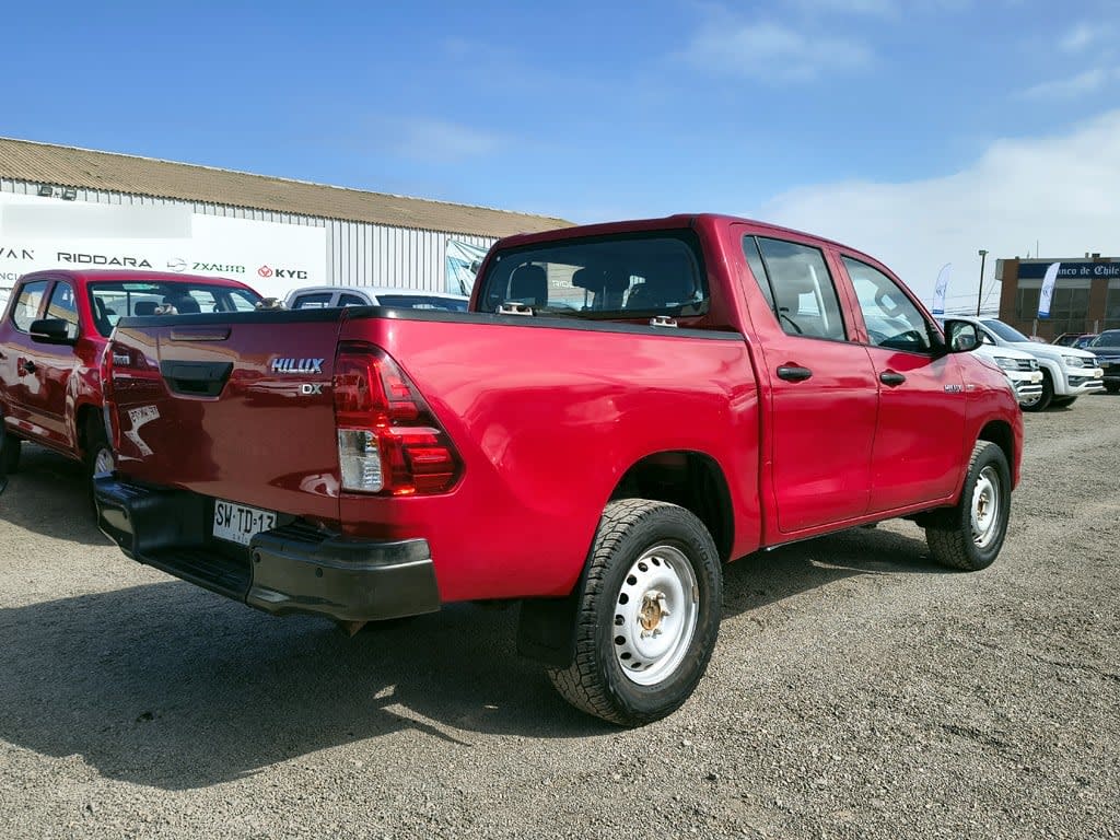 Toyota Hilux Dx Tss 2.4 Diesel 4x2 T/m año 2023