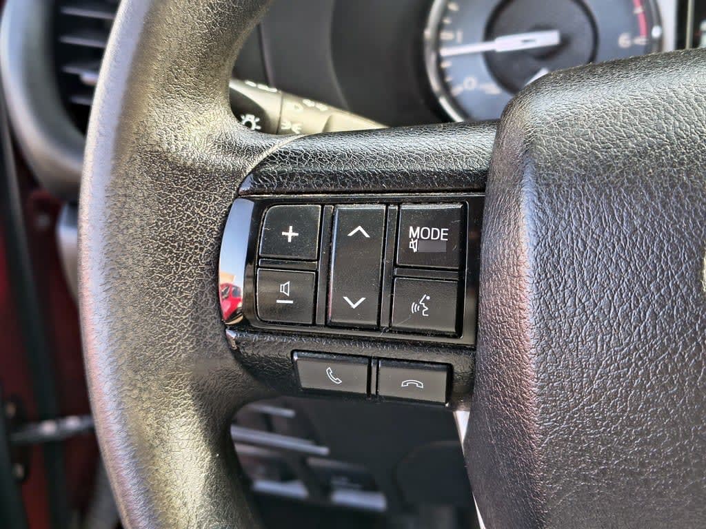 Toyota Hilux Dx Tss 2.4 Diesel 4x2 T/m año 2023