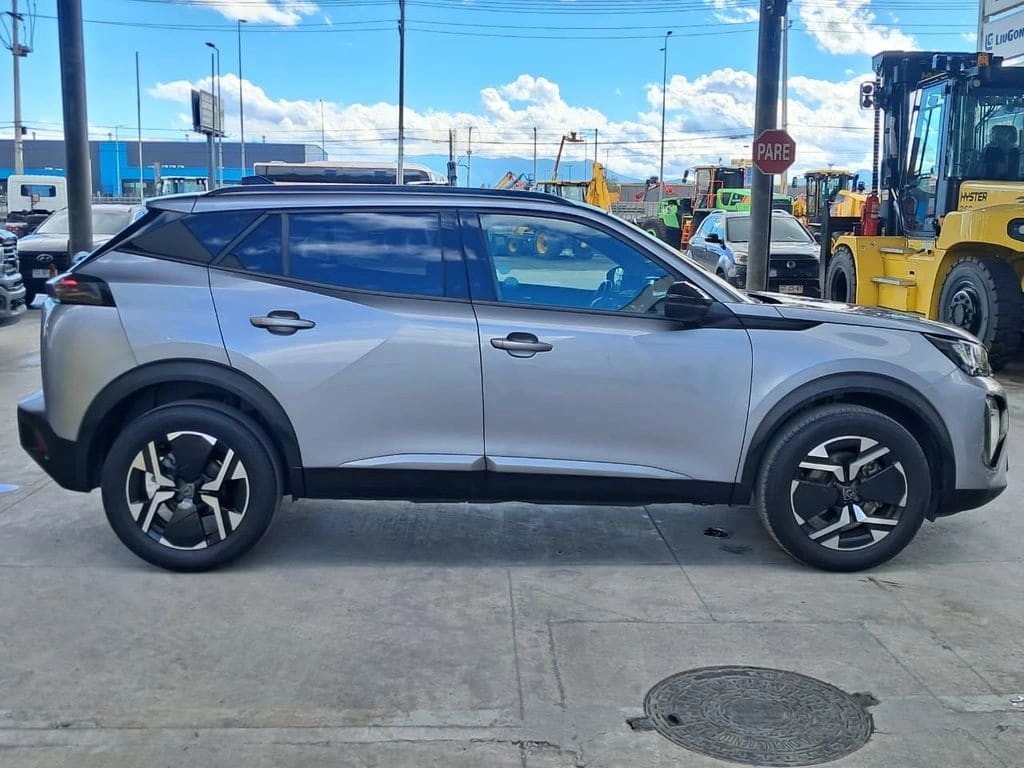 Peugeot 2008 1.5 Allure At Diesel 4x2 año 2025
