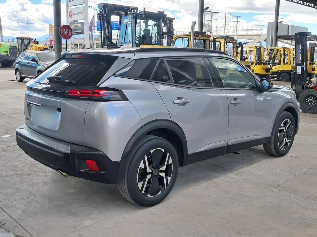 Peugeot 2008 1.5 Allure At Diesel 4x2 año 2025