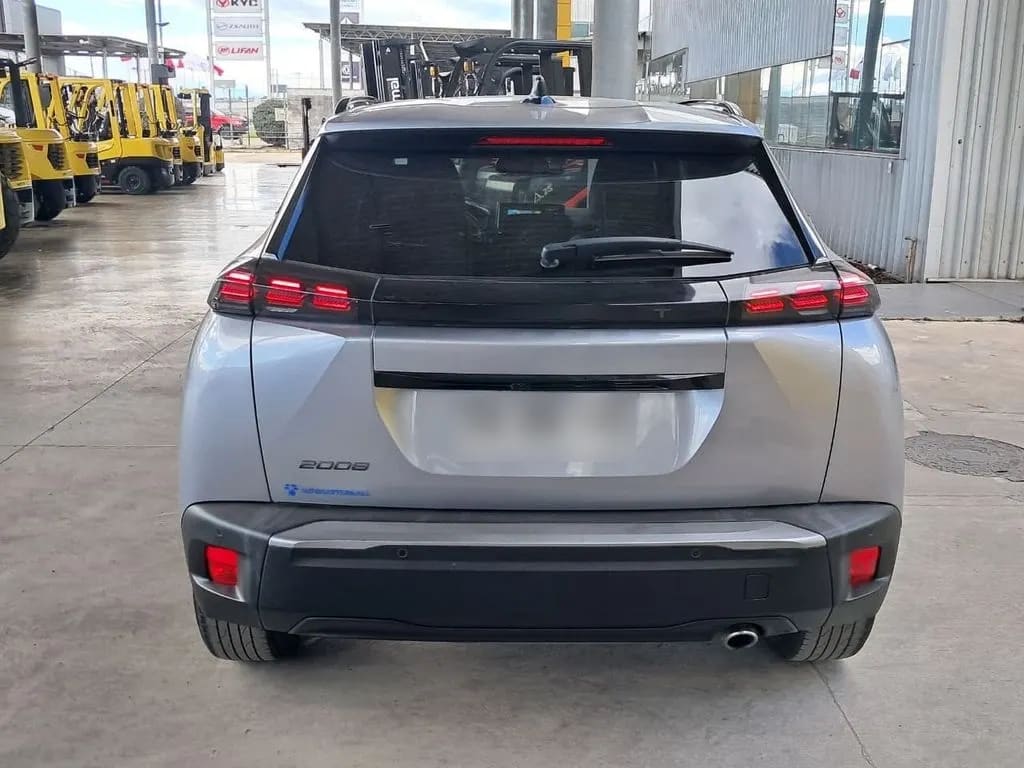 Peugeot 2008 1.5 Allure At Diesel 4x2 año 2025