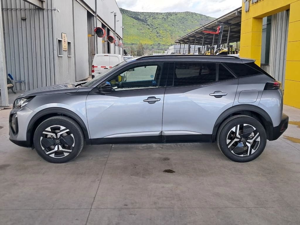 Peugeot 2008 1.5 Allure At Diesel 4x2 año 2025