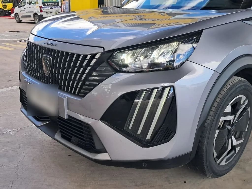 Peugeot 2008 1.5 Allure At Diesel 4x2 año 2025