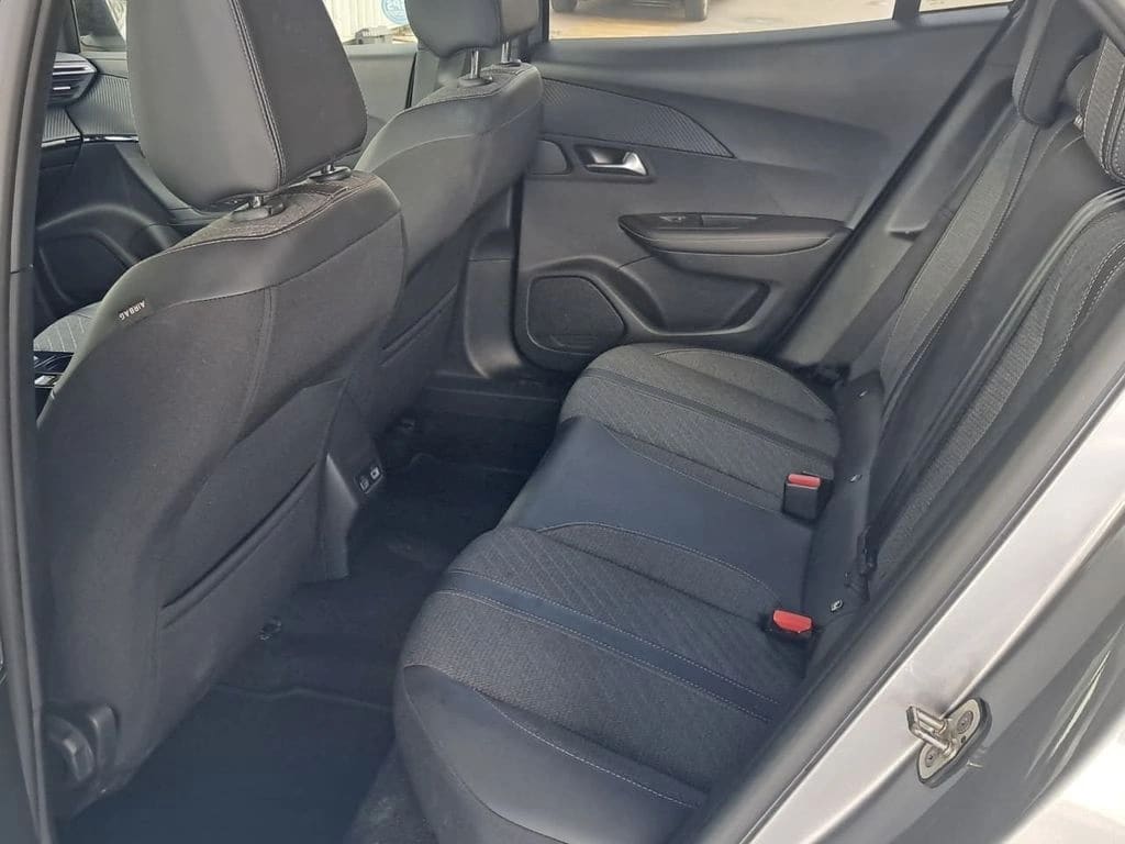 Peugeot 2008 1.5 Allure At Diesel 4x2 año 2025