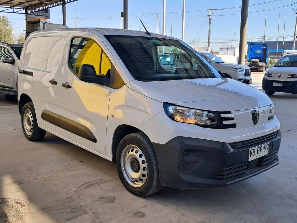 Peugeot Partner L1 1.5 Mt 4x2 año 2025