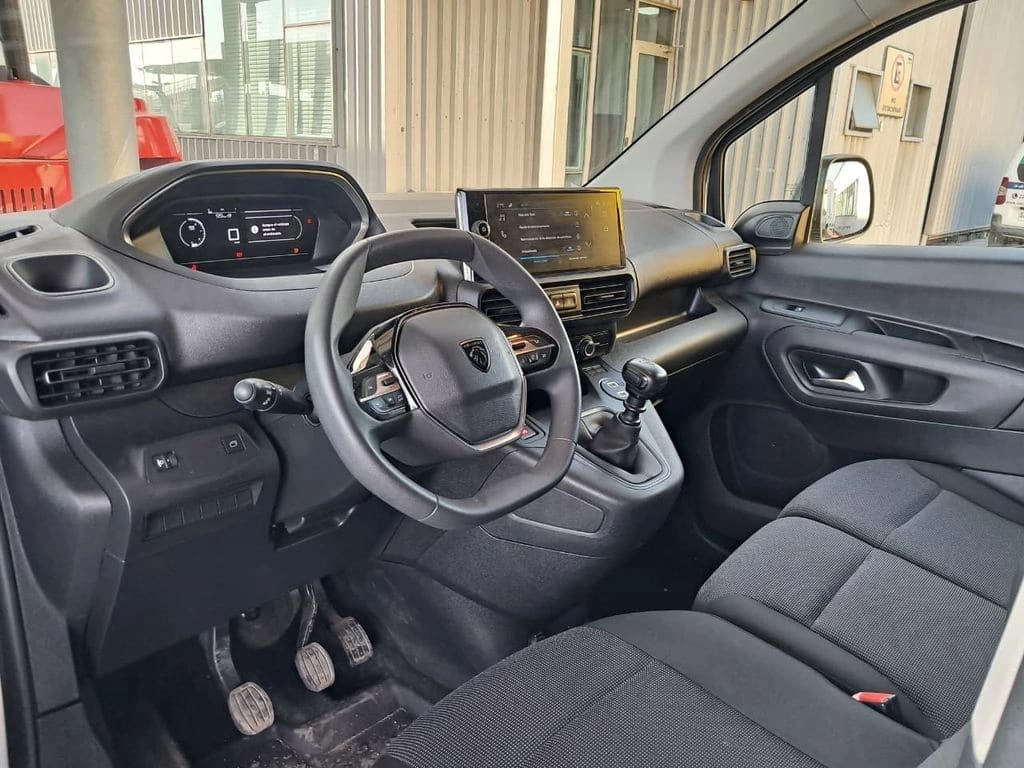 Peugeot Partner L1 1.5 Mt 4x2 año 2025