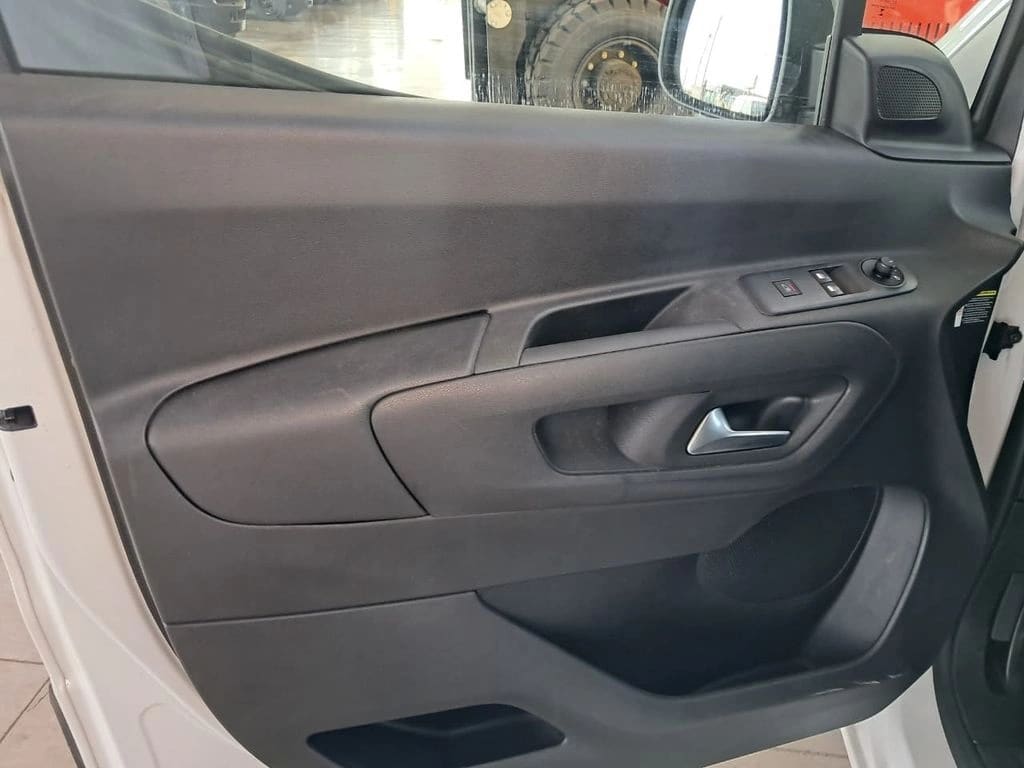 Peugeot Partner L1 1.5 Mt 4x2 año 2025