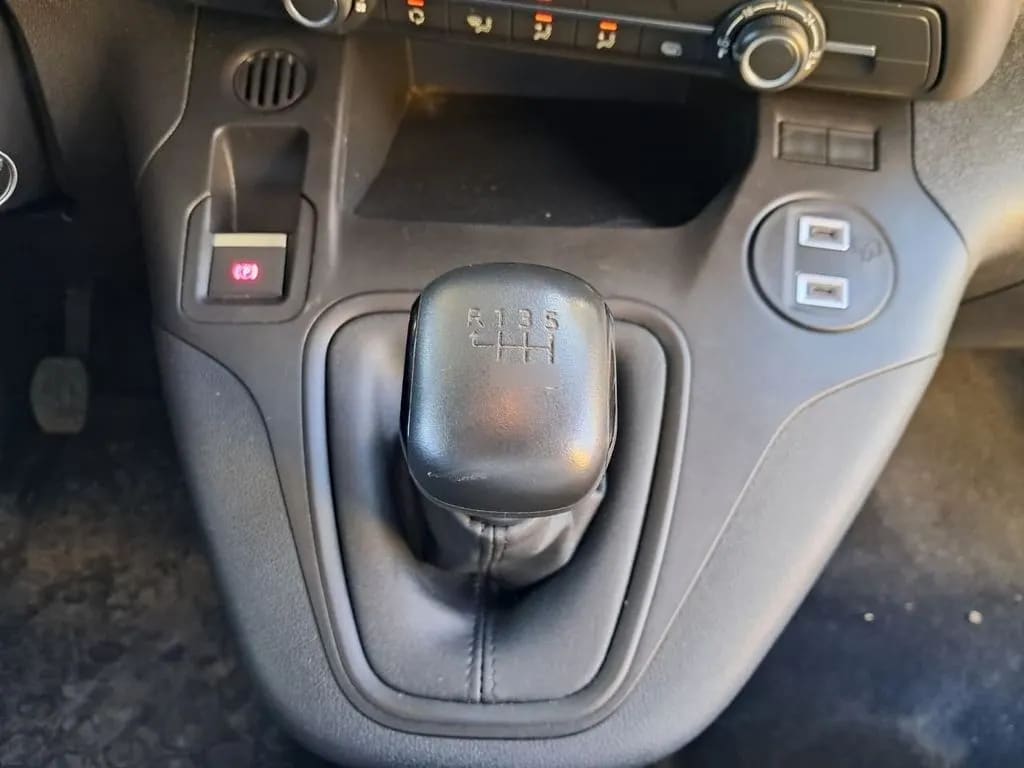 Peugeot Partner L1 1.5 Mt 4x2 año 2025