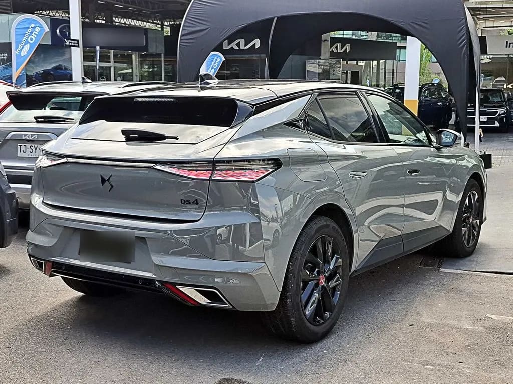 DS Automobiles 4 1.5 Bluehdi 5p año 2025