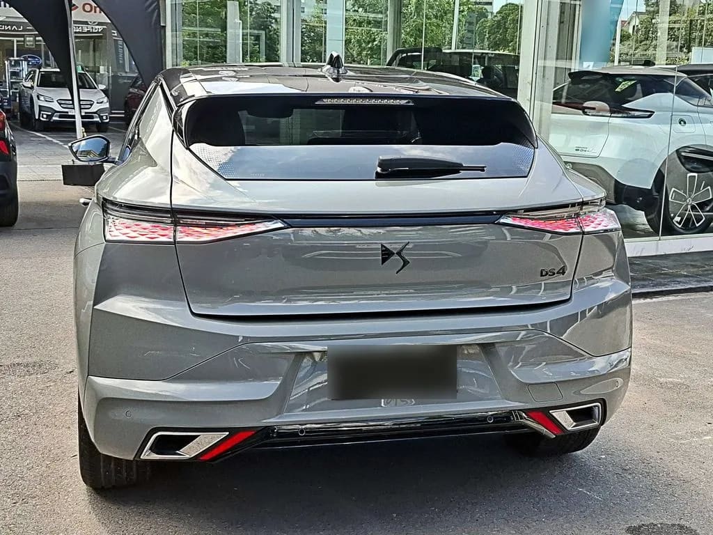 DS Automobiles 4 1.5 Bluehdi 5p año 2025