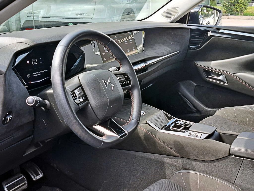 DS Automobiles 4 1.5 Bluehdi 5p año 2025