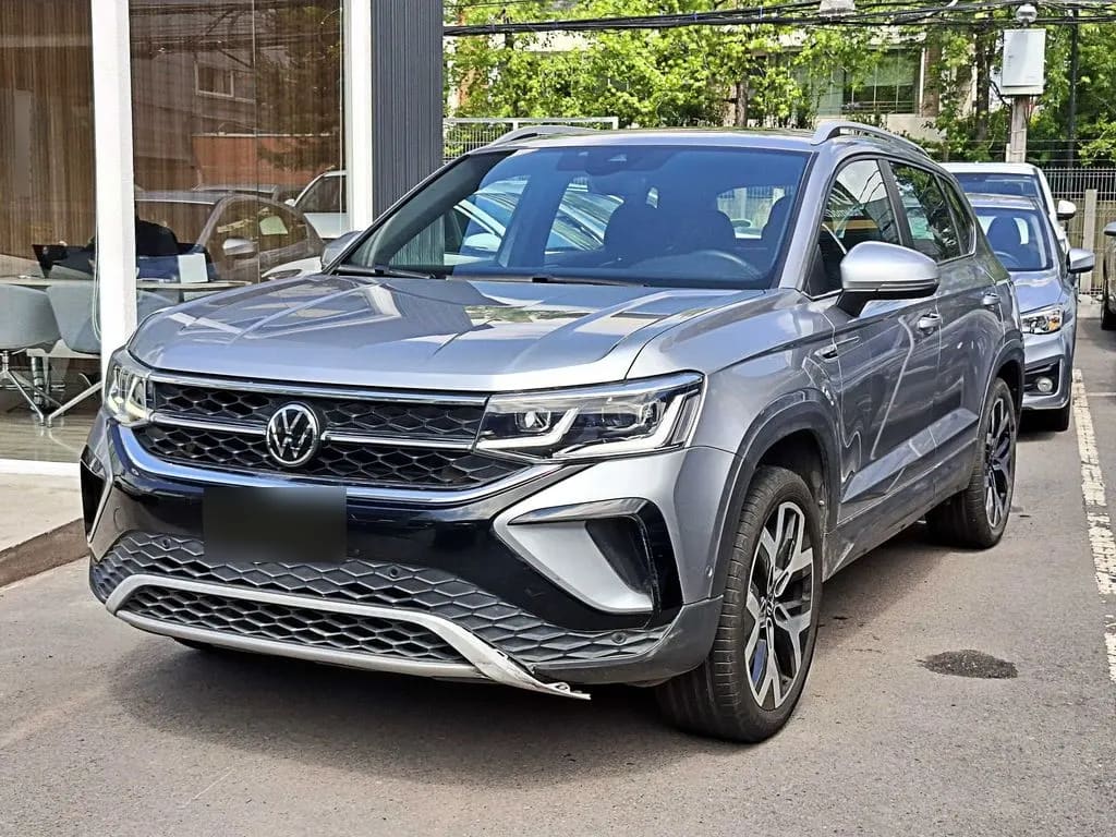 Volkswagen Taos Tsi 4x2 1.4 At año 2024