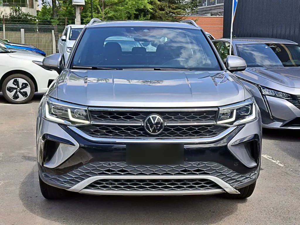 Volkswagen Taos Tsi 4x2 1.4 At año 2024
