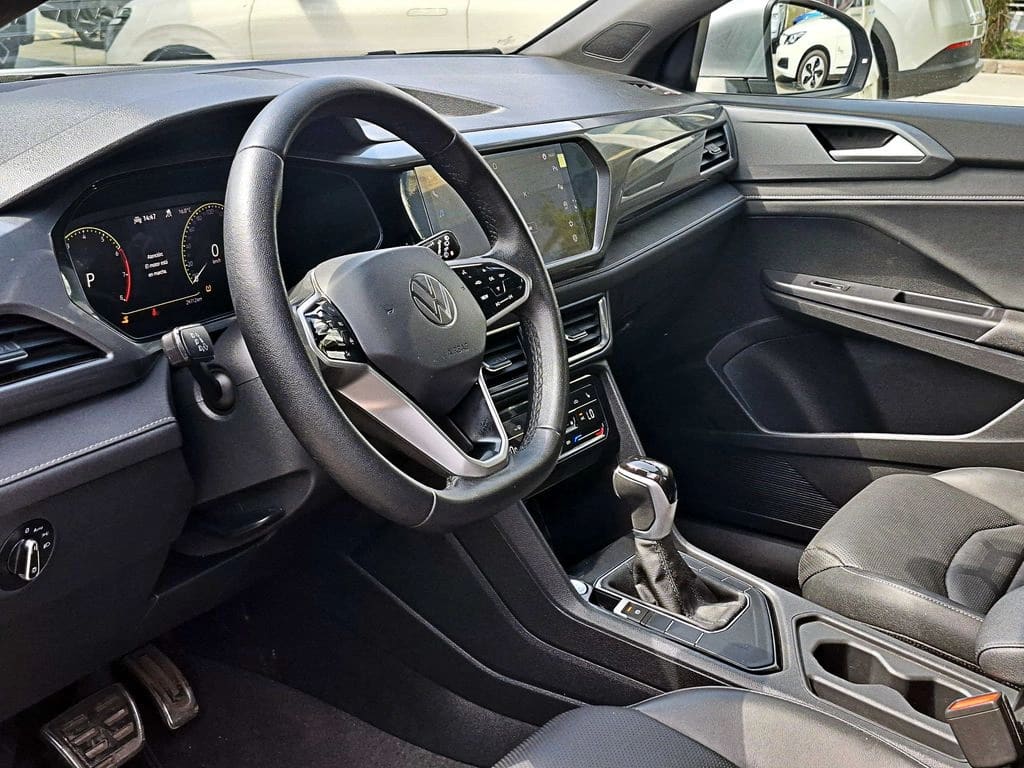 Volkswagen Taos Tsi 4x2 1.4 At año 2024