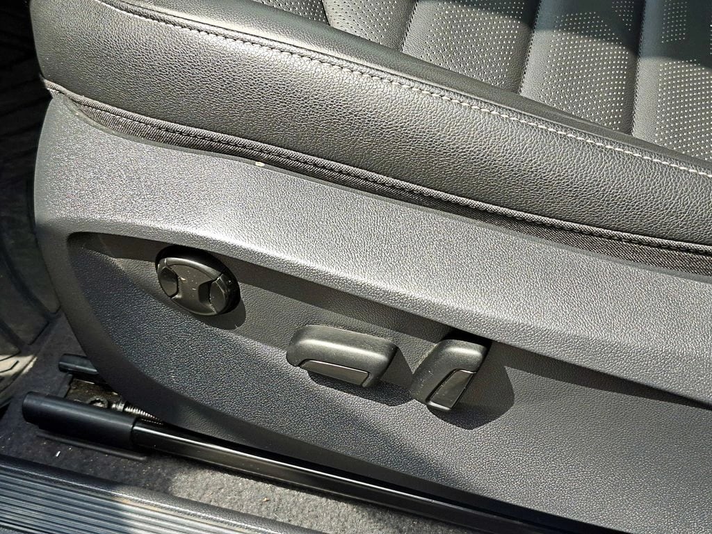 Volkswagen Taos Tsi 4x2 1.4 At año 2024