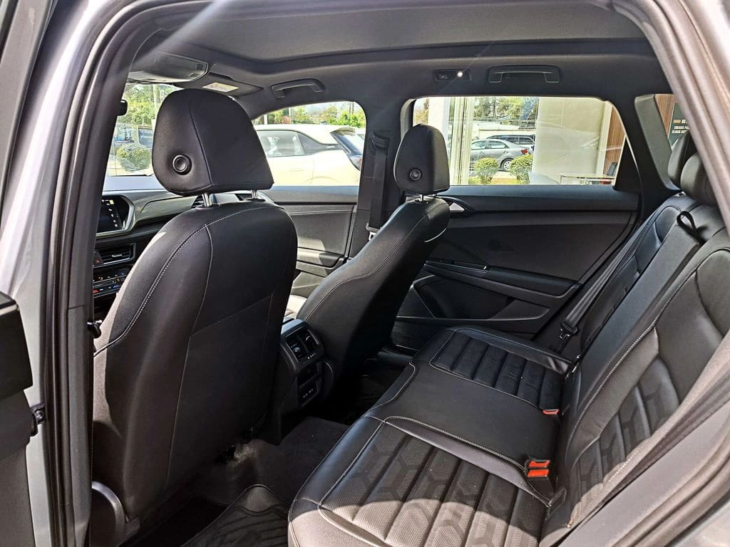 Volkswagen Taos Tsi 4x2 1.4 At año 2024
