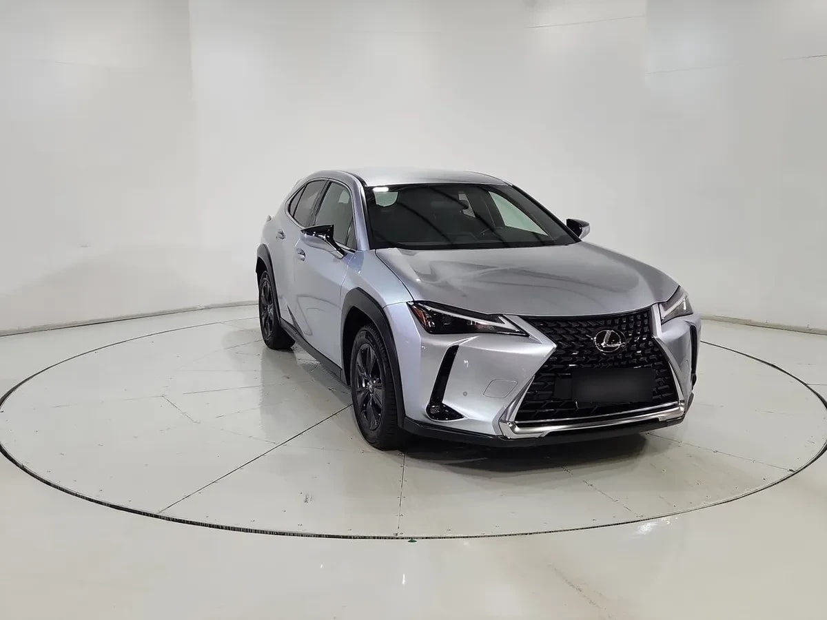 LEXUS UX200  año 2024