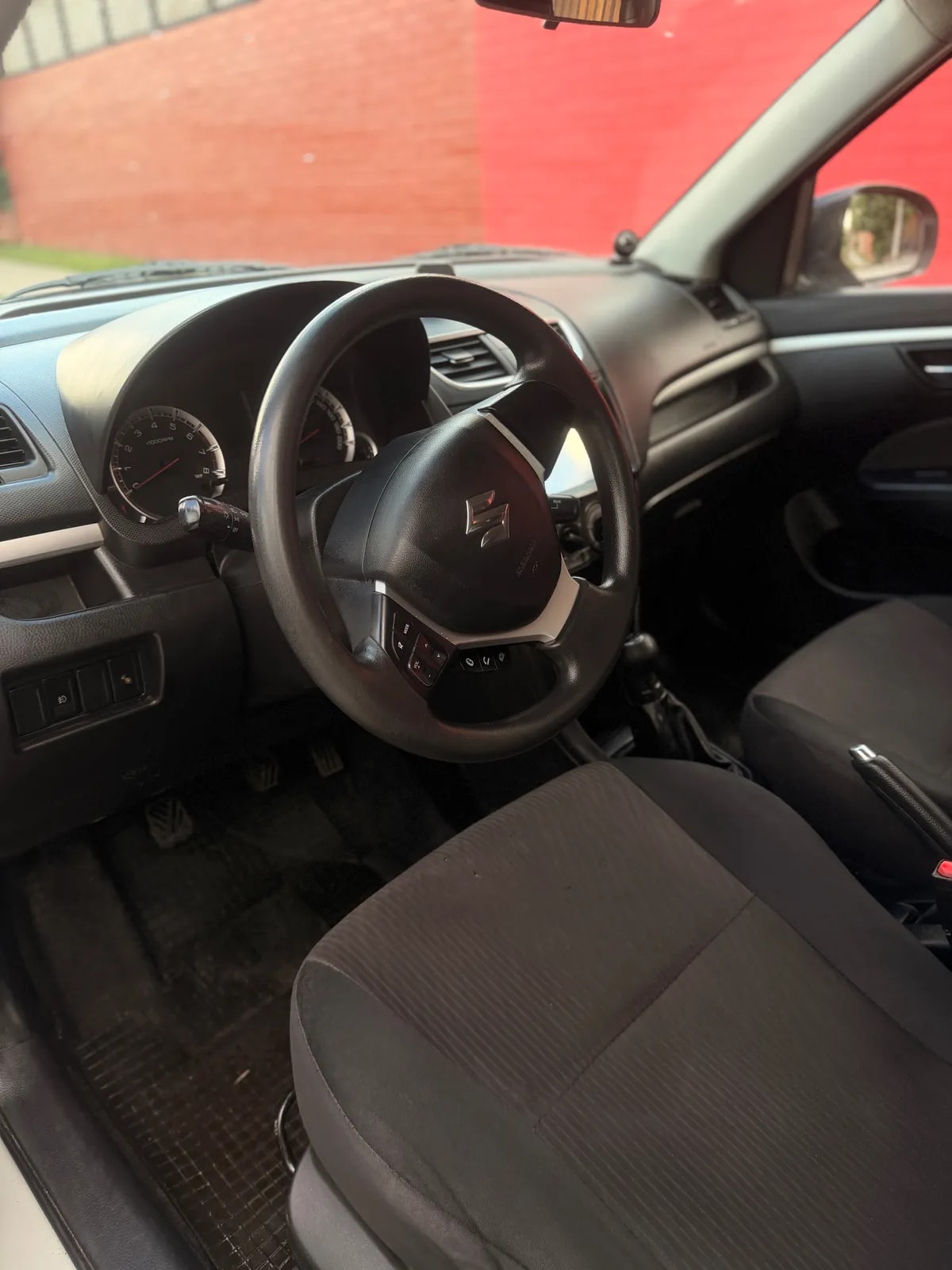 SUZUKI SWIFT Gl Sport 1.2 año 2016